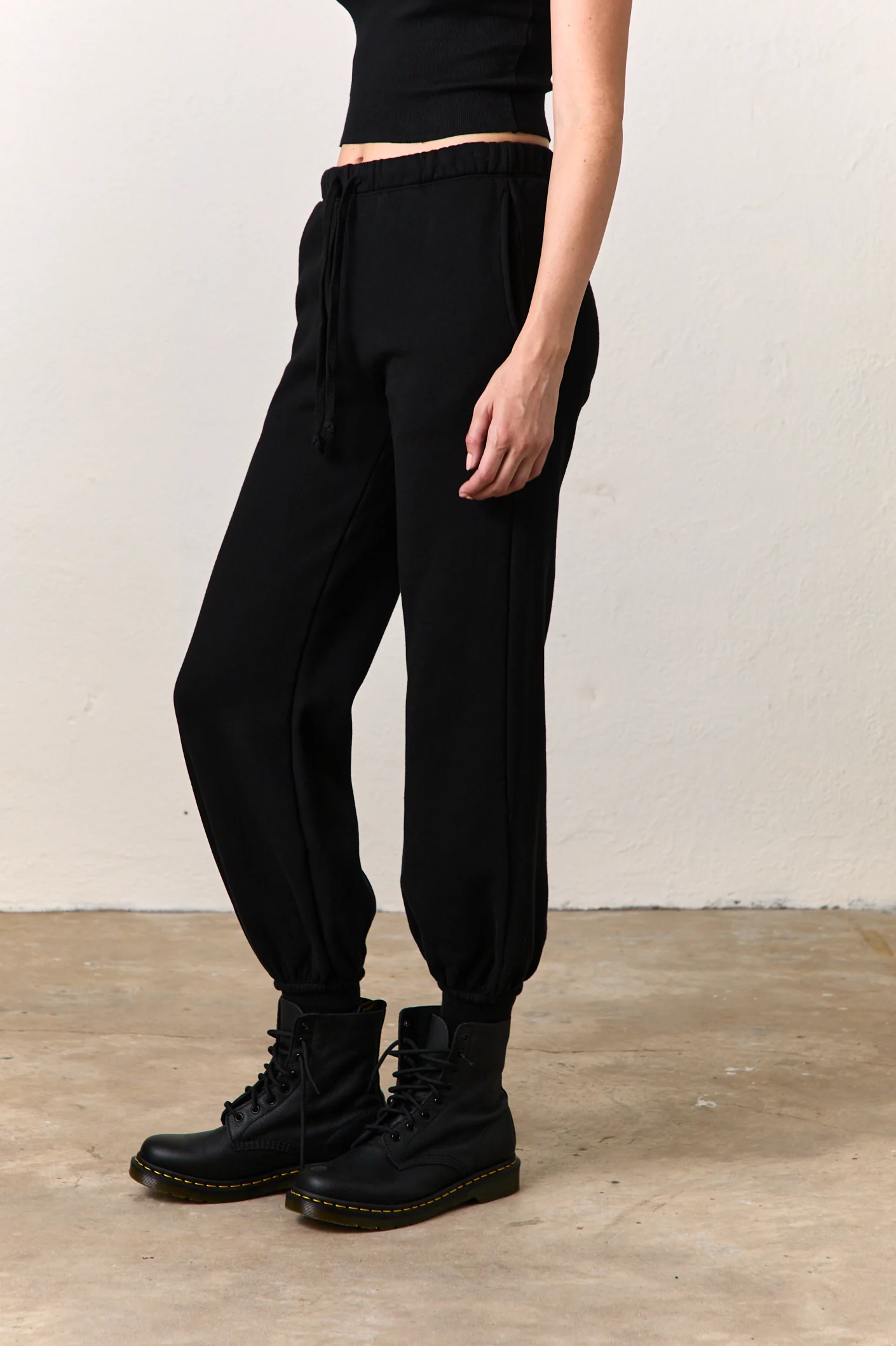 SHANE BILLOW COZY FLEECE SWEATPANT/ BLACK - Renuaun