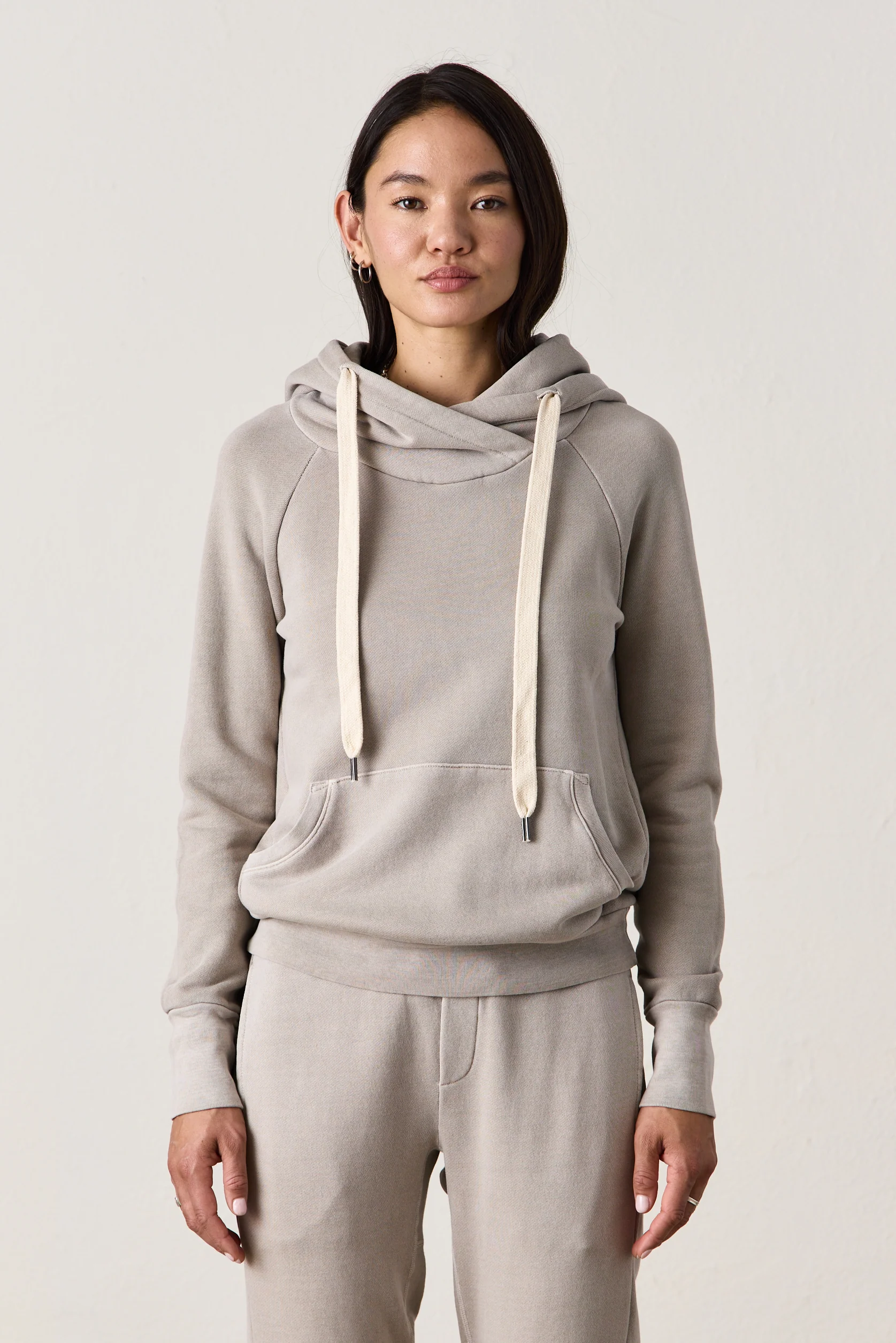 LISSE FITTED LOOP TERRY HOODY / BEACHWOOD - Renuaun
