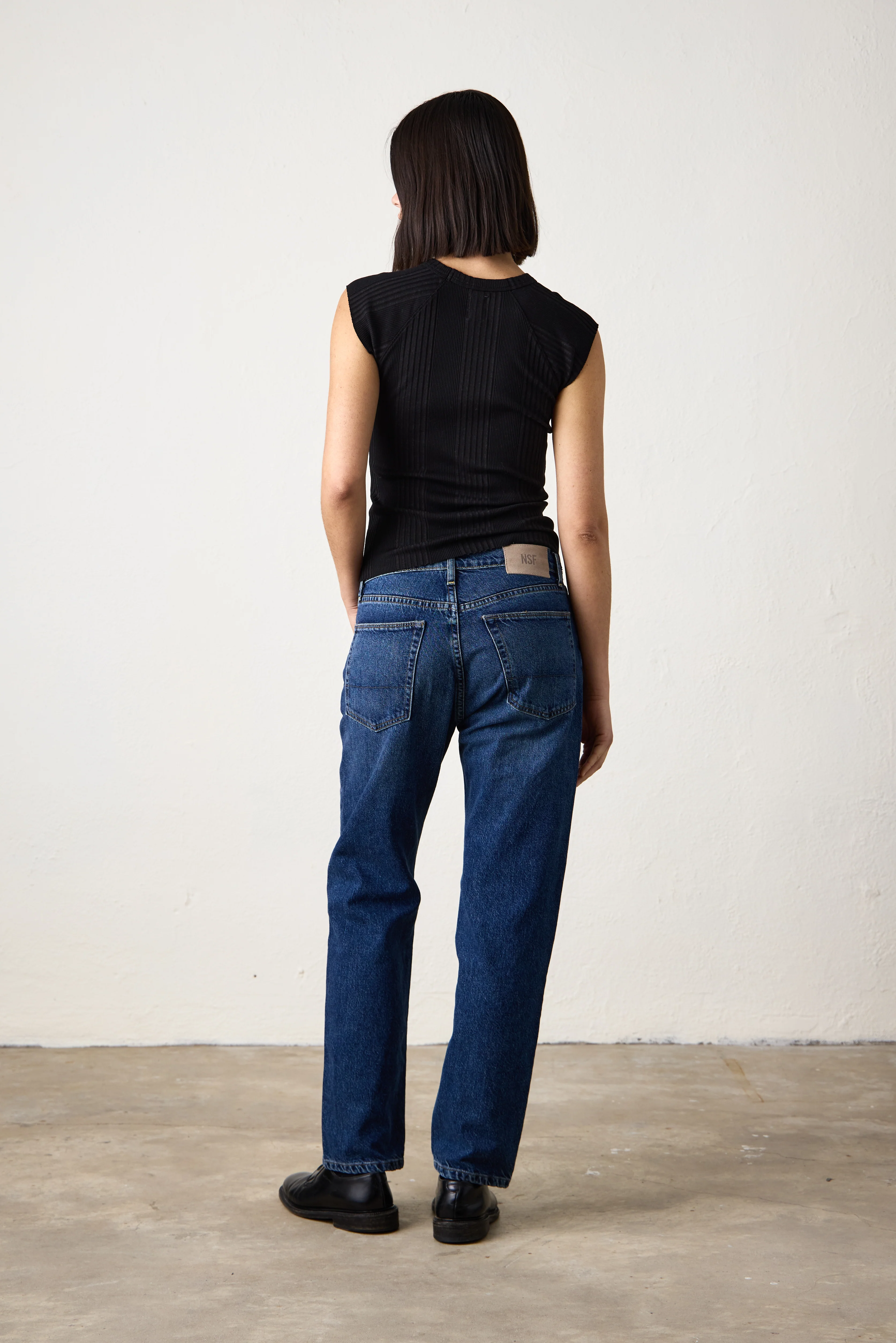 CHLOE FITTED VARIEGATED RIB TEE / BLACK - Renuaun