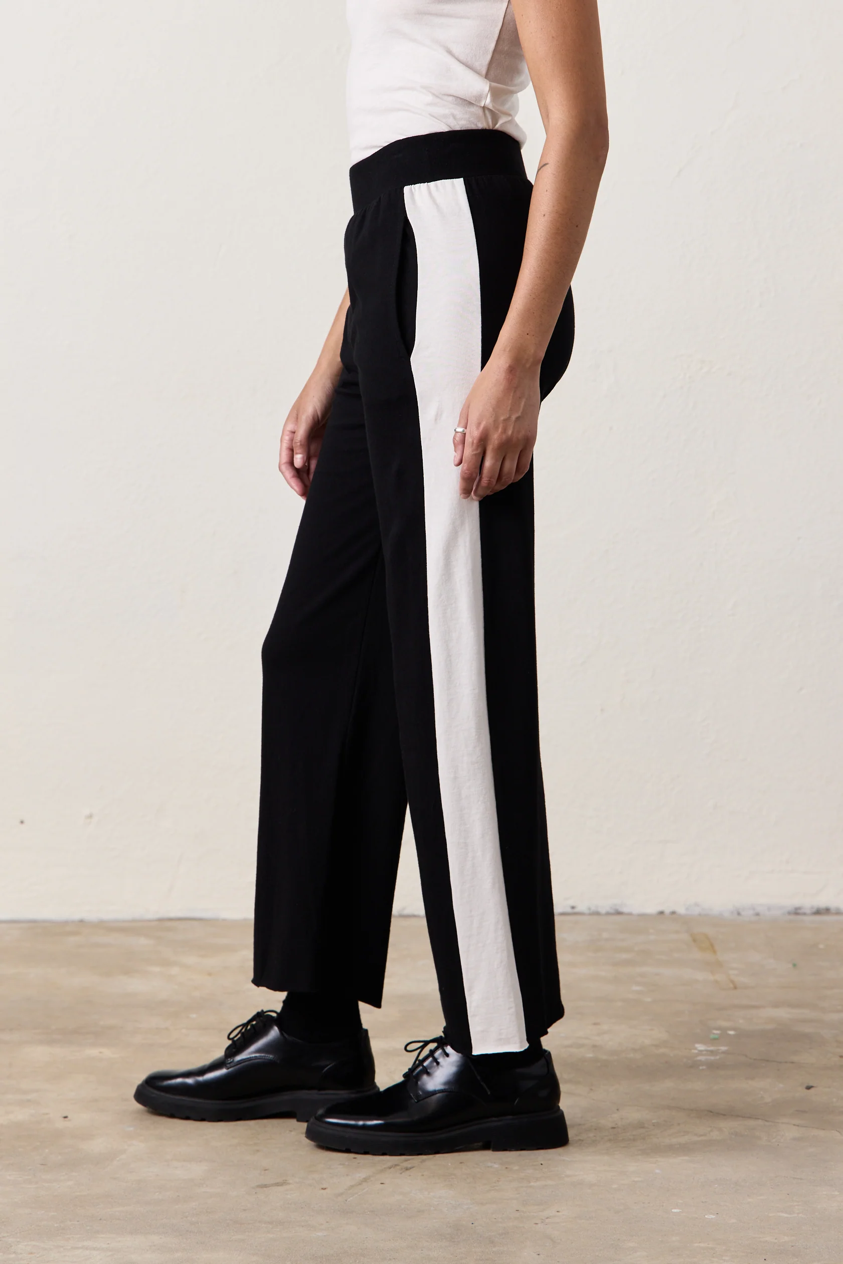 RILEY WIDE LEG JERSEY PANT / BLACK/IVORY - Renuaun