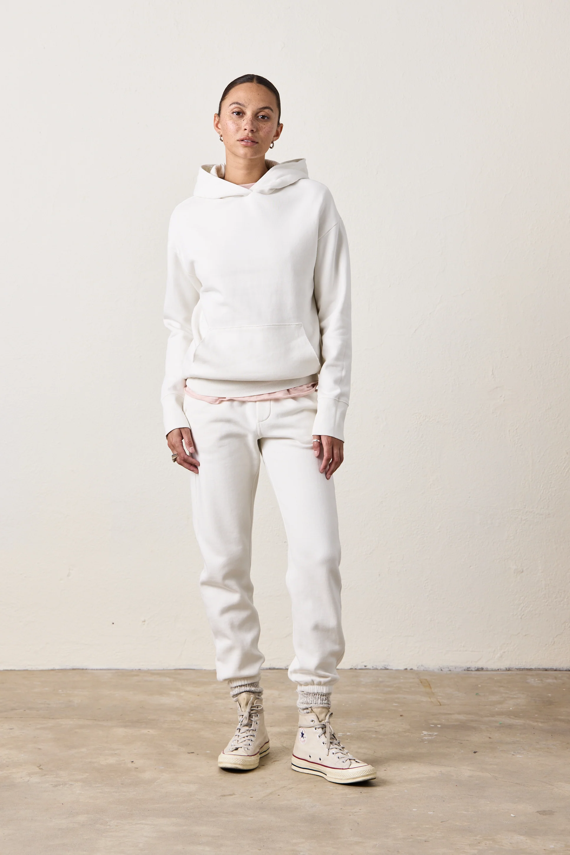 ELLIS RELAXED COZY FLEECE HOODY / SOFT WHITE - Renuaun
