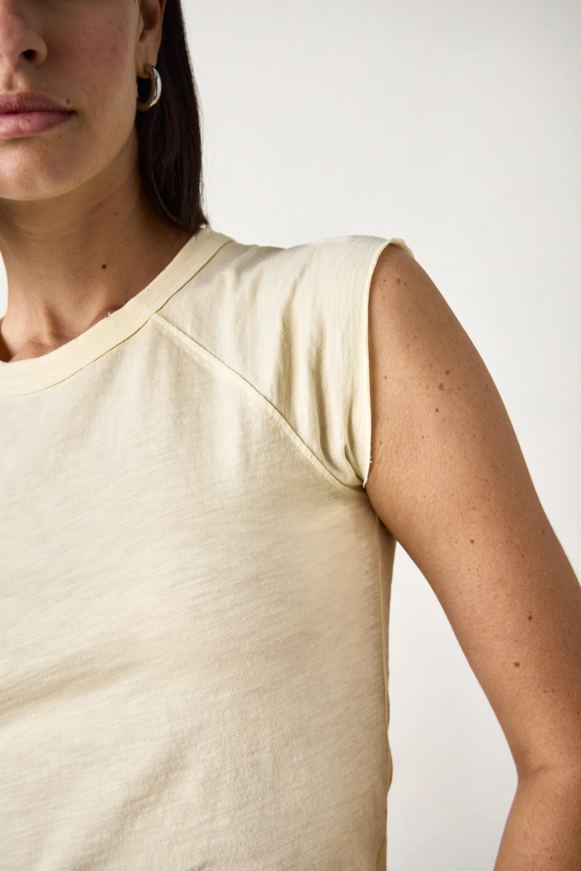 CHLOE FITTED SLUB JERSEY TEE / LEMONADE - Renuaun