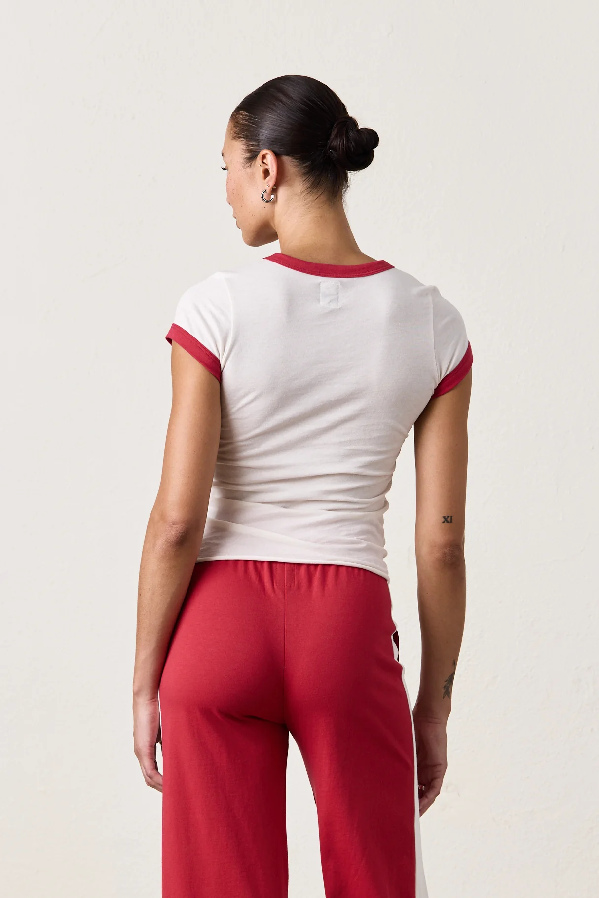 BODHI FINE JERSEY RINGER BABY TEE / IVORY/RED - Renuaun