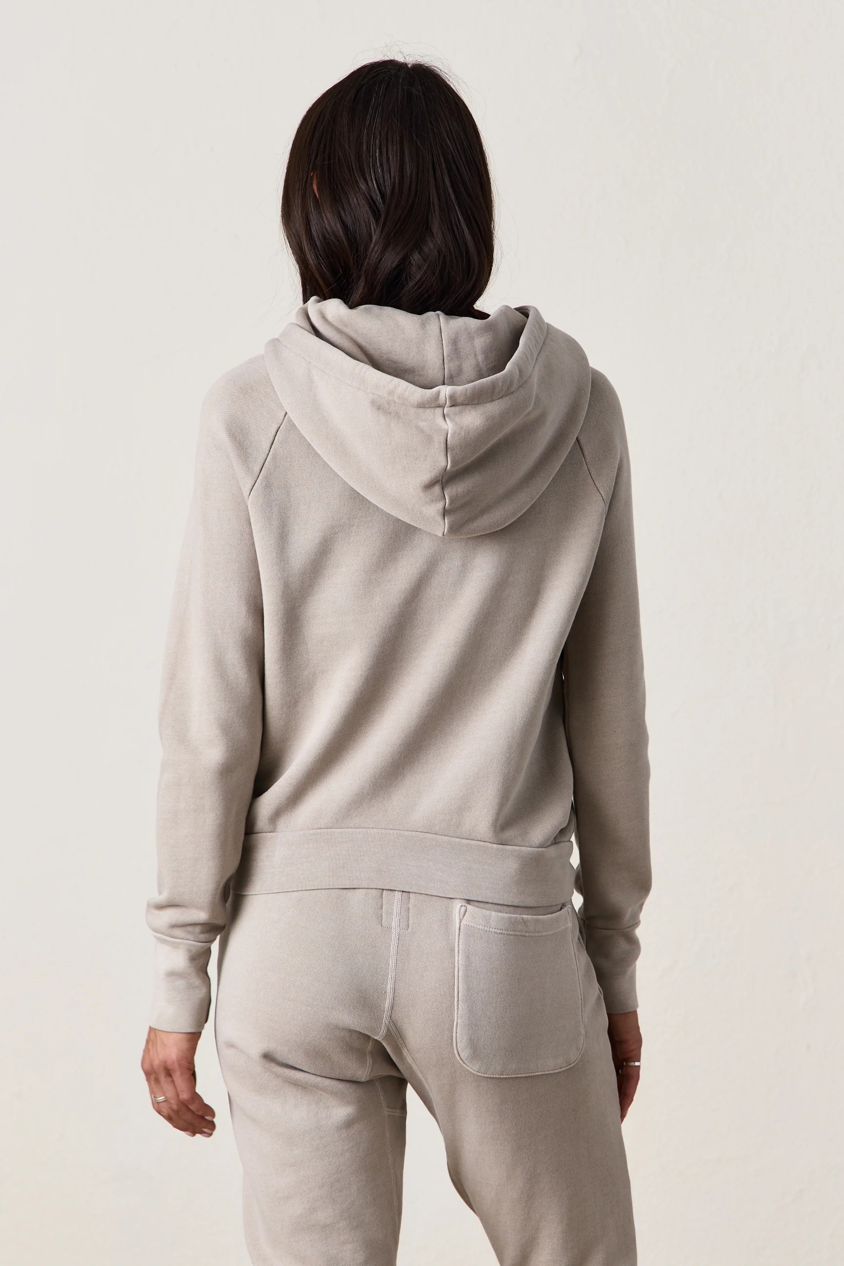 LISSE FITTED LOOP TERRY HOODY / BEACHWOOD - Renuaun