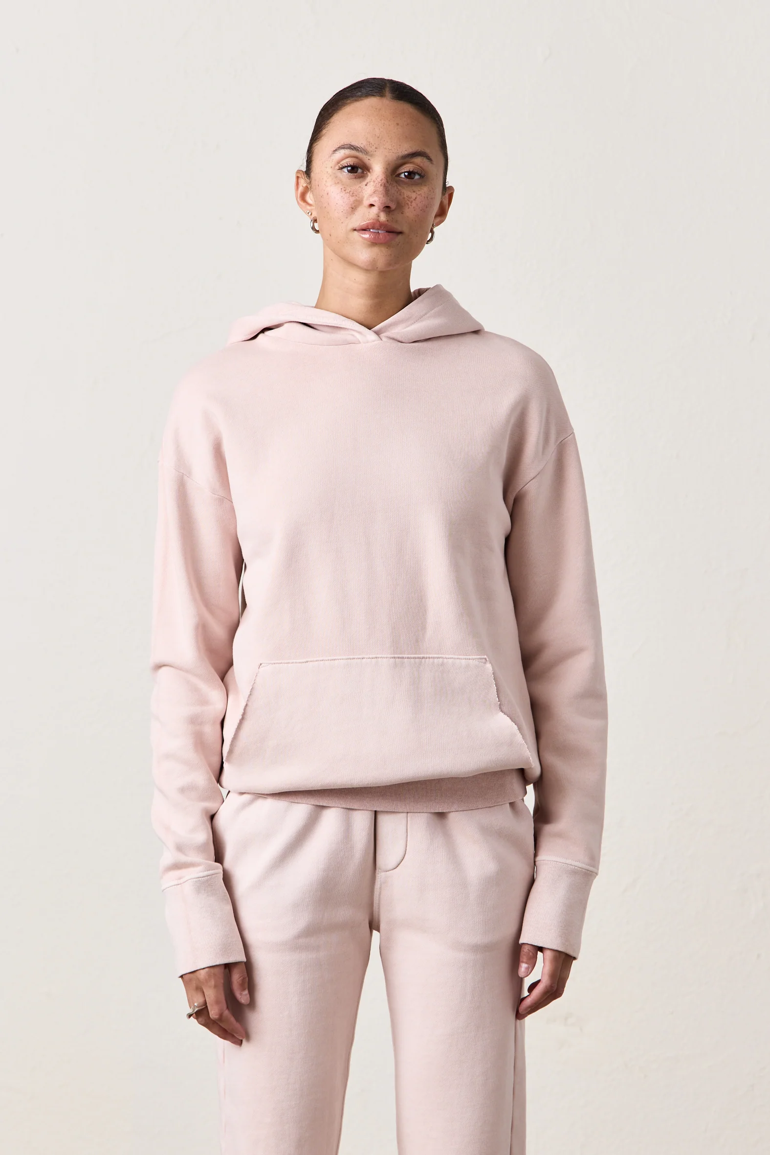 ELLIS RELAXED COZY FLEECE HOODY / ROSY - Renuaun