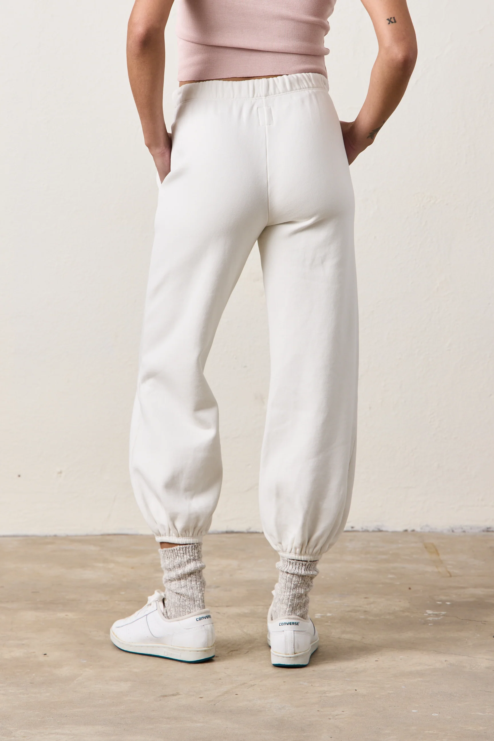 SHANE BILLOW COZY FLEECE SWEATPANT / SOFT WHITE - Renuaun