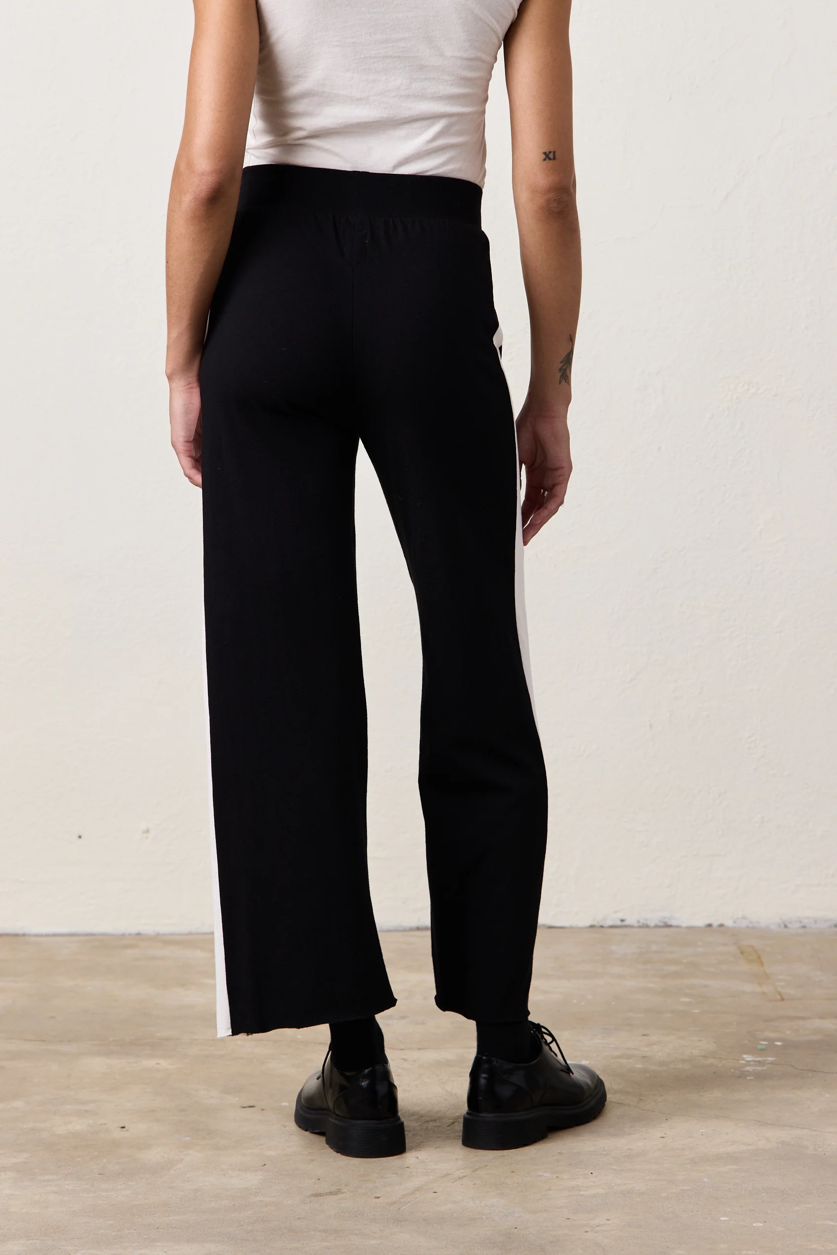 RILEY WIDE LEG JERSEY PANT / BLACK/IVORY - Renuaun