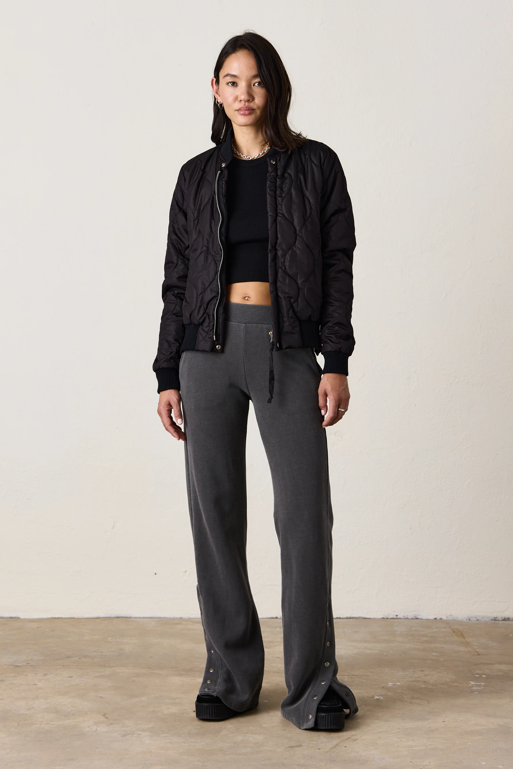 RAMONA COZY FLEECE WARMUP SWEATPANT / FADED BLACK - Renuaun