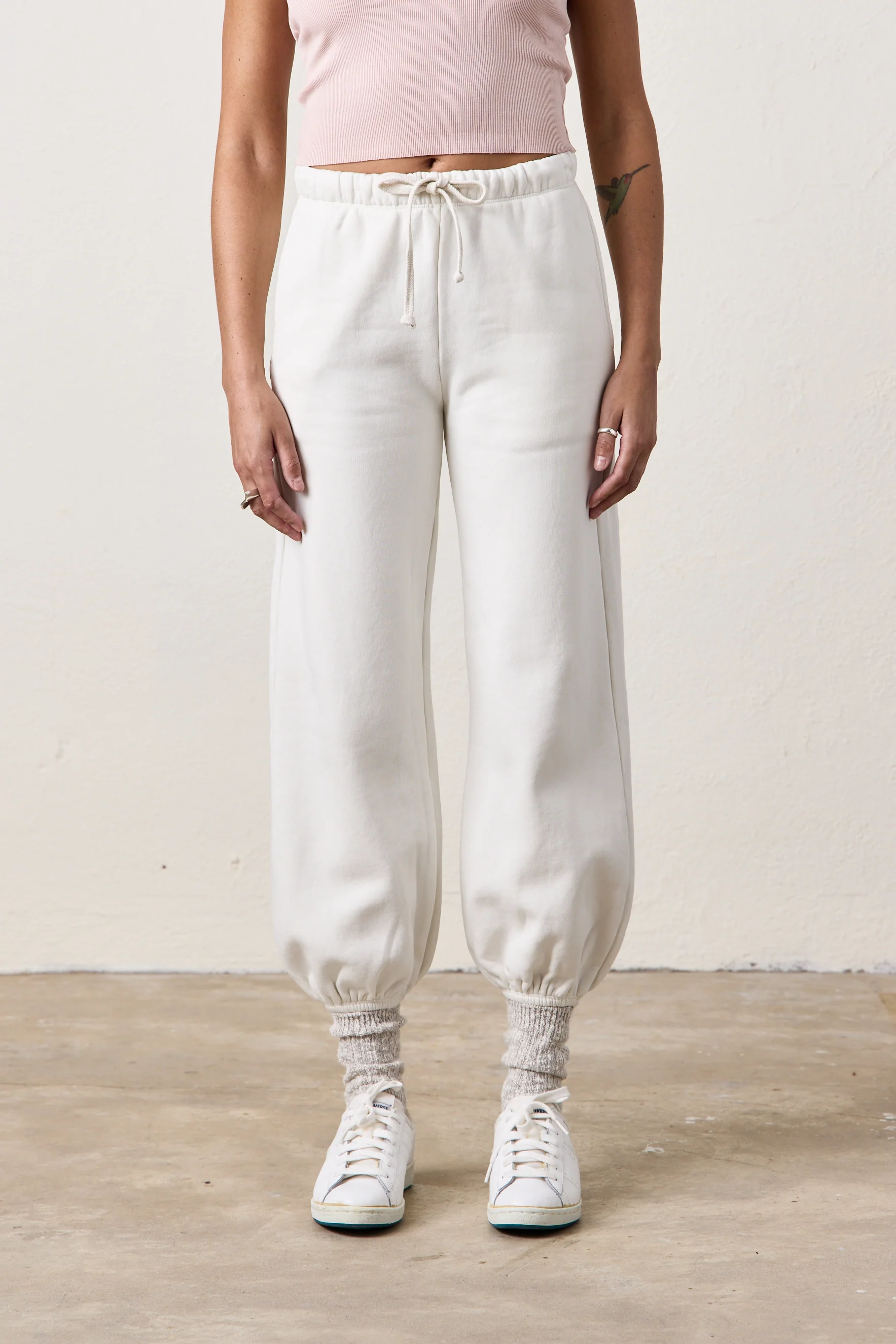 SHANE BILLOW COZY FLEECE SWEATPANT / SOFT WHITE - Renuaun