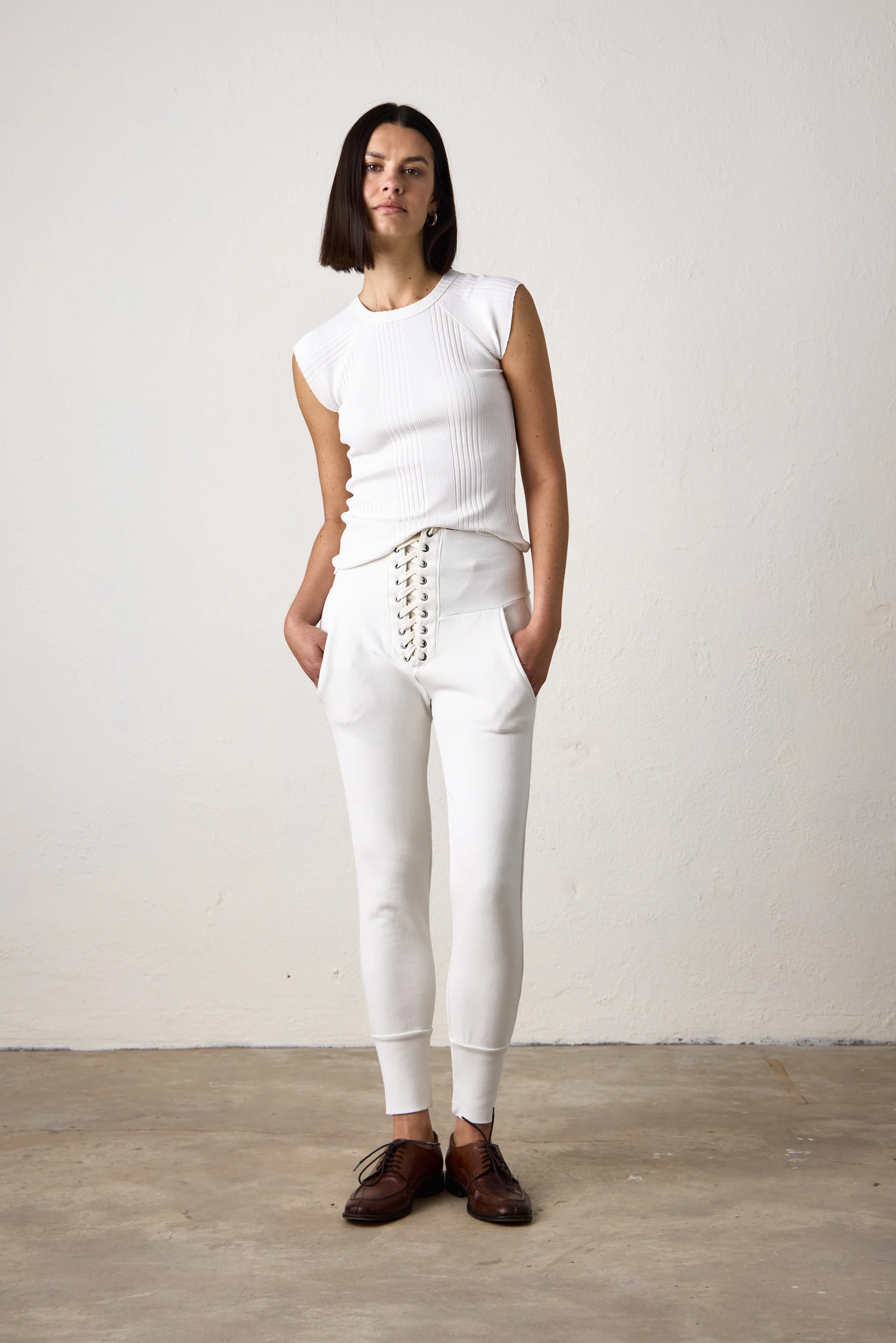 CHLOE FITTED VARIEGATED RIB TEE / SOFT WHITE - Renuaun