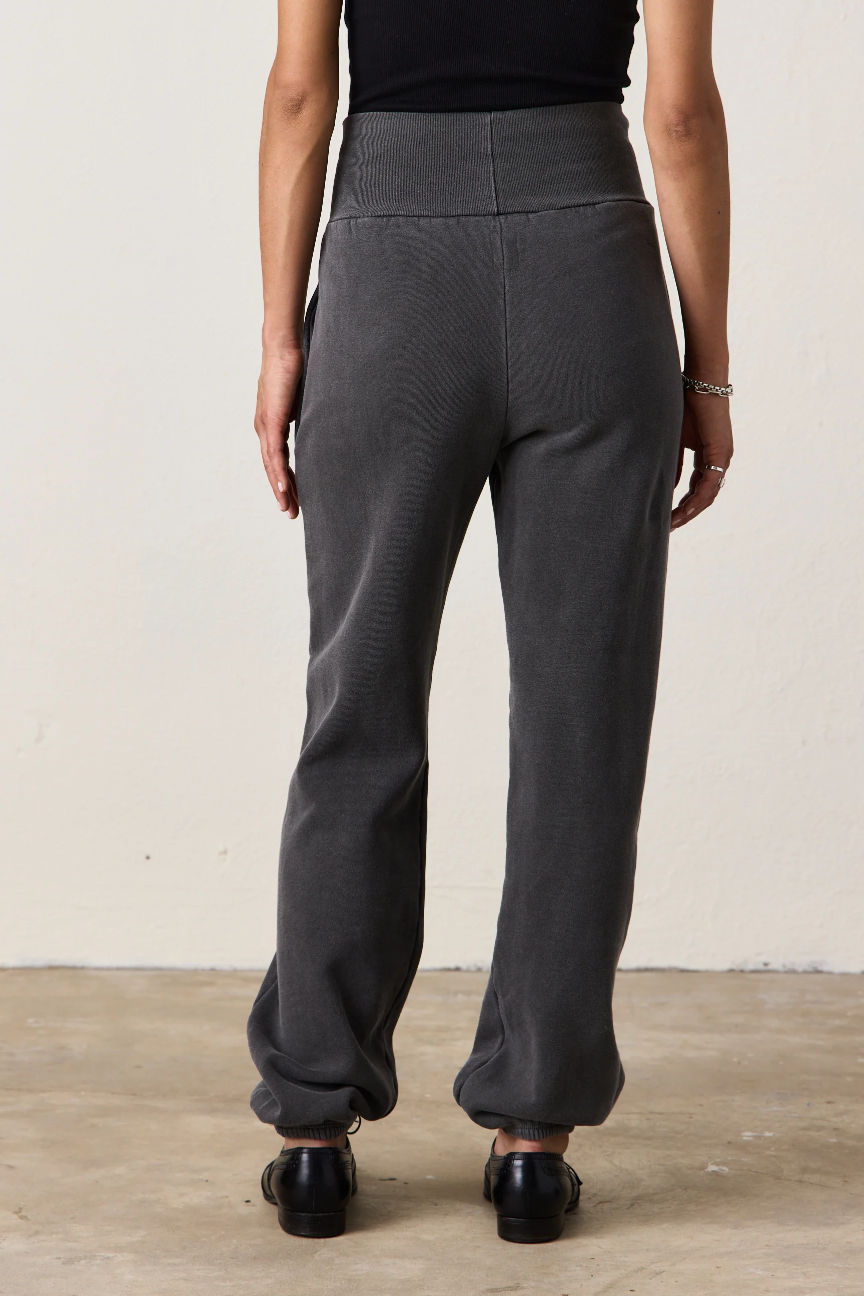 BLAKES RIB WAISTED COZY FLEECE SWEATPANT / FADED BLACK - Renuaun