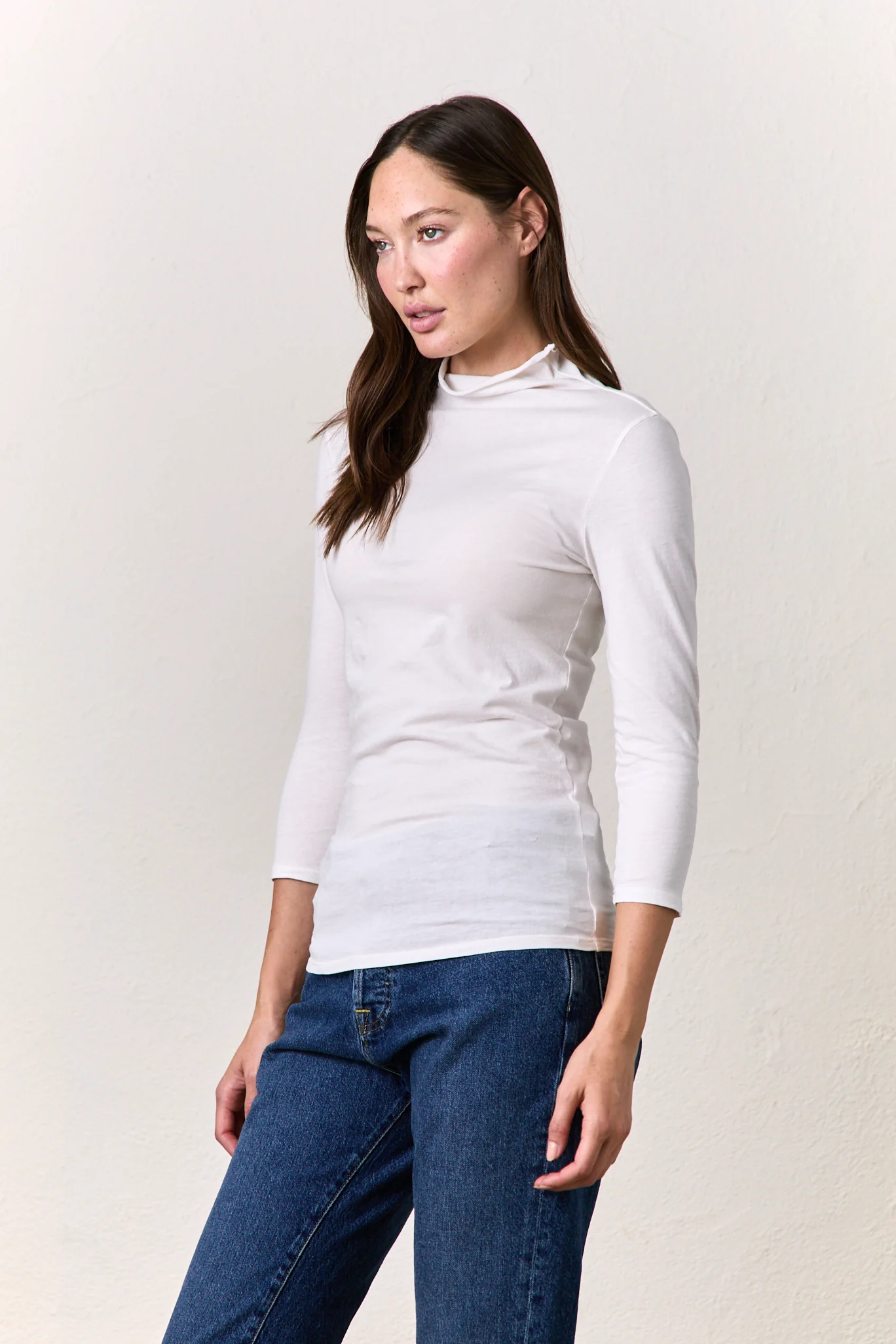 PETRA MOCK NECK TEE / SOFT WHITE - Renuaun