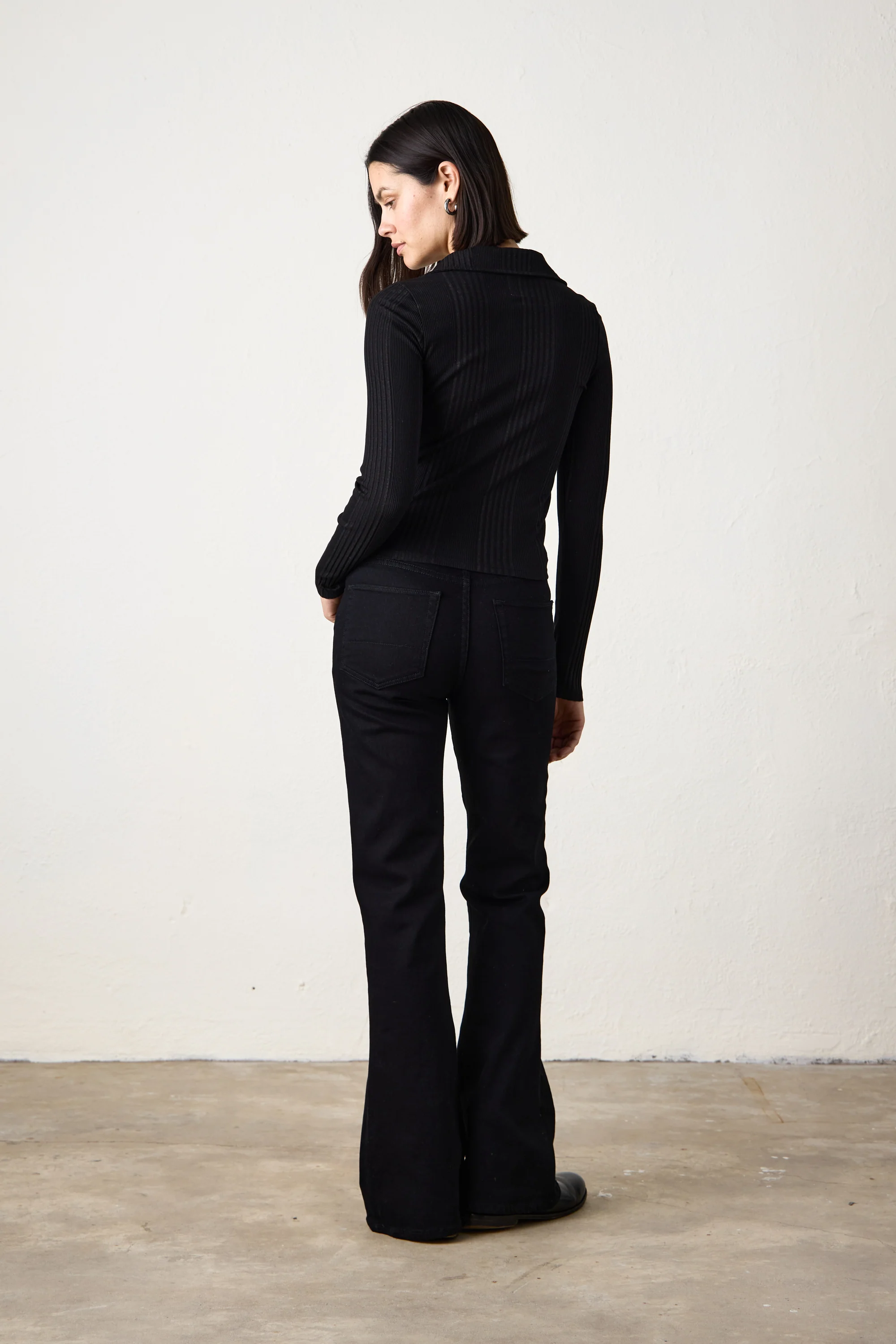 ALI FITTED VARIEGATED RIB POLO / BLACK - Renuaun