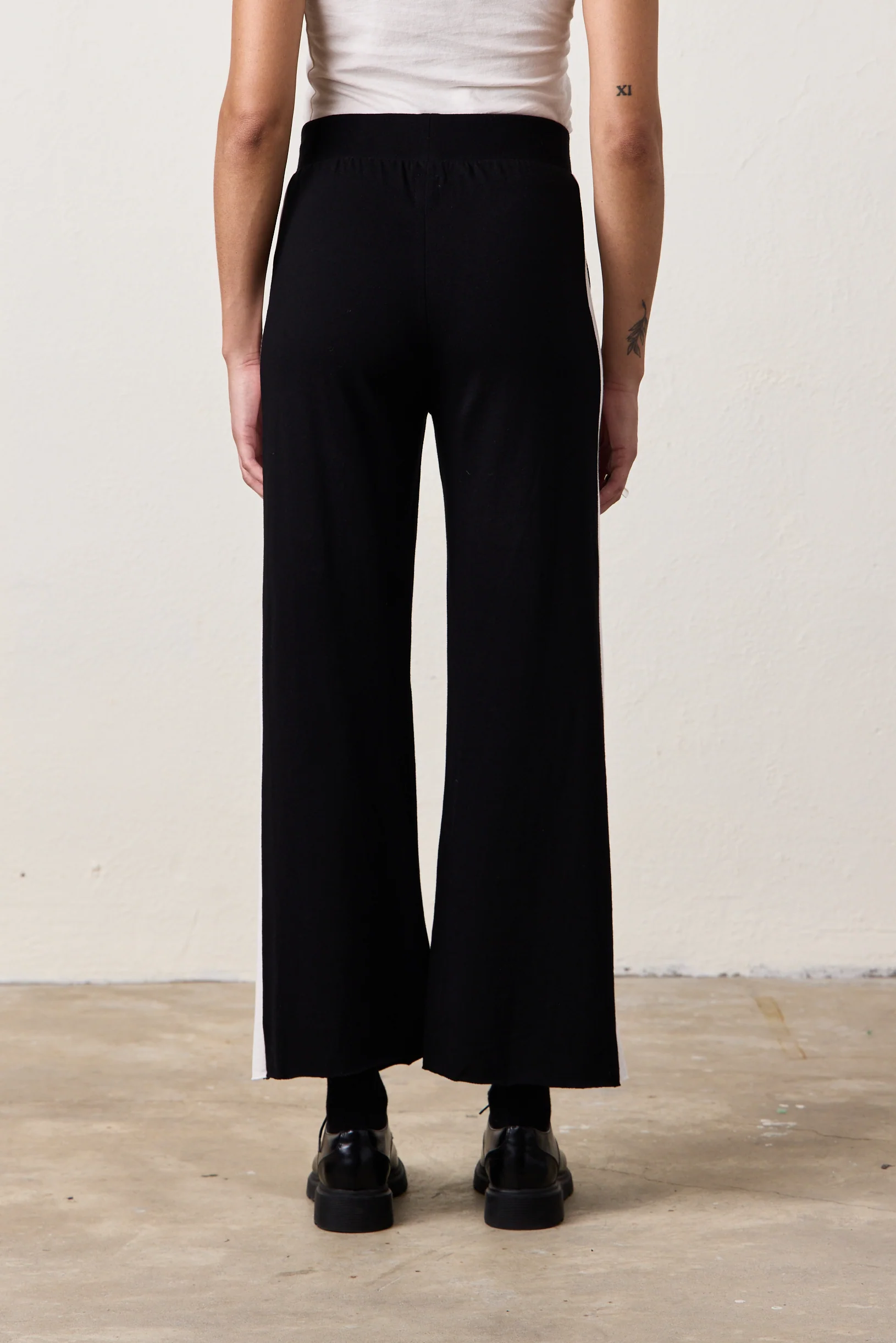 RILEY WIDE LEG JERSEY PANT / BLACK/IVORY - Renuaun