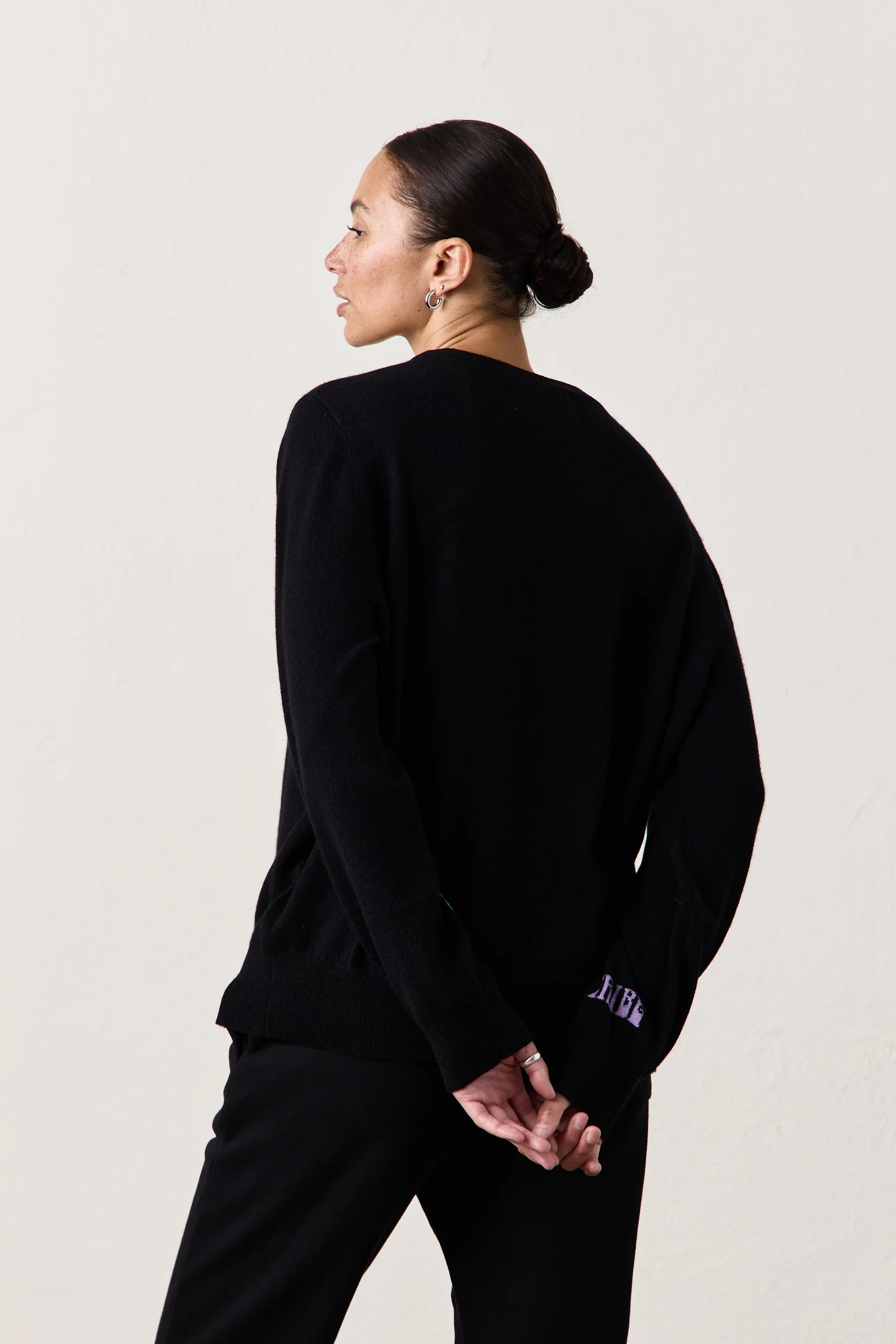 NSF X Jacquie Aiche Sweet Leaf Cashmere Crew - Black - Renuaun