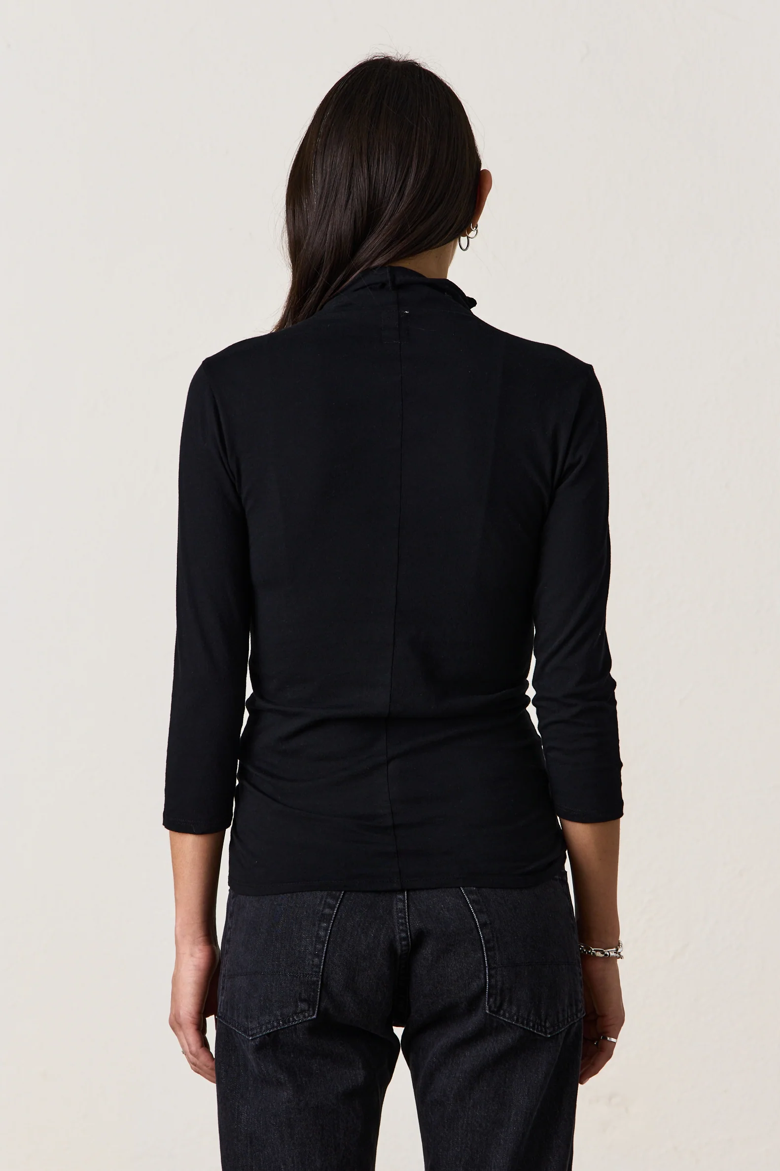 PETRA MOCK NECK TEE / BLACK - Renuaun