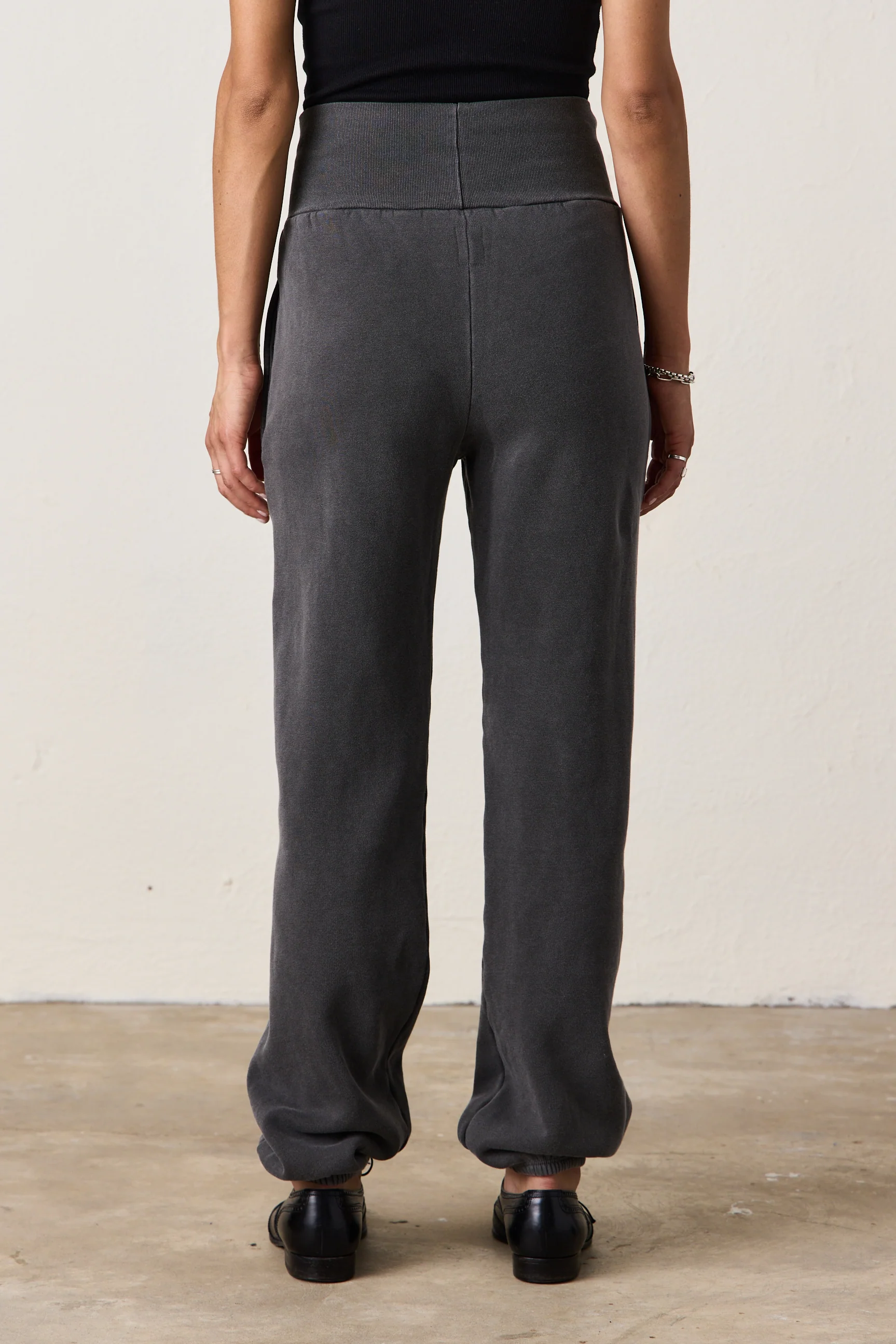 BLAKES RIB WAISTED COZY FLEECE SWEATPANT / FADED BLACK - Renuaun