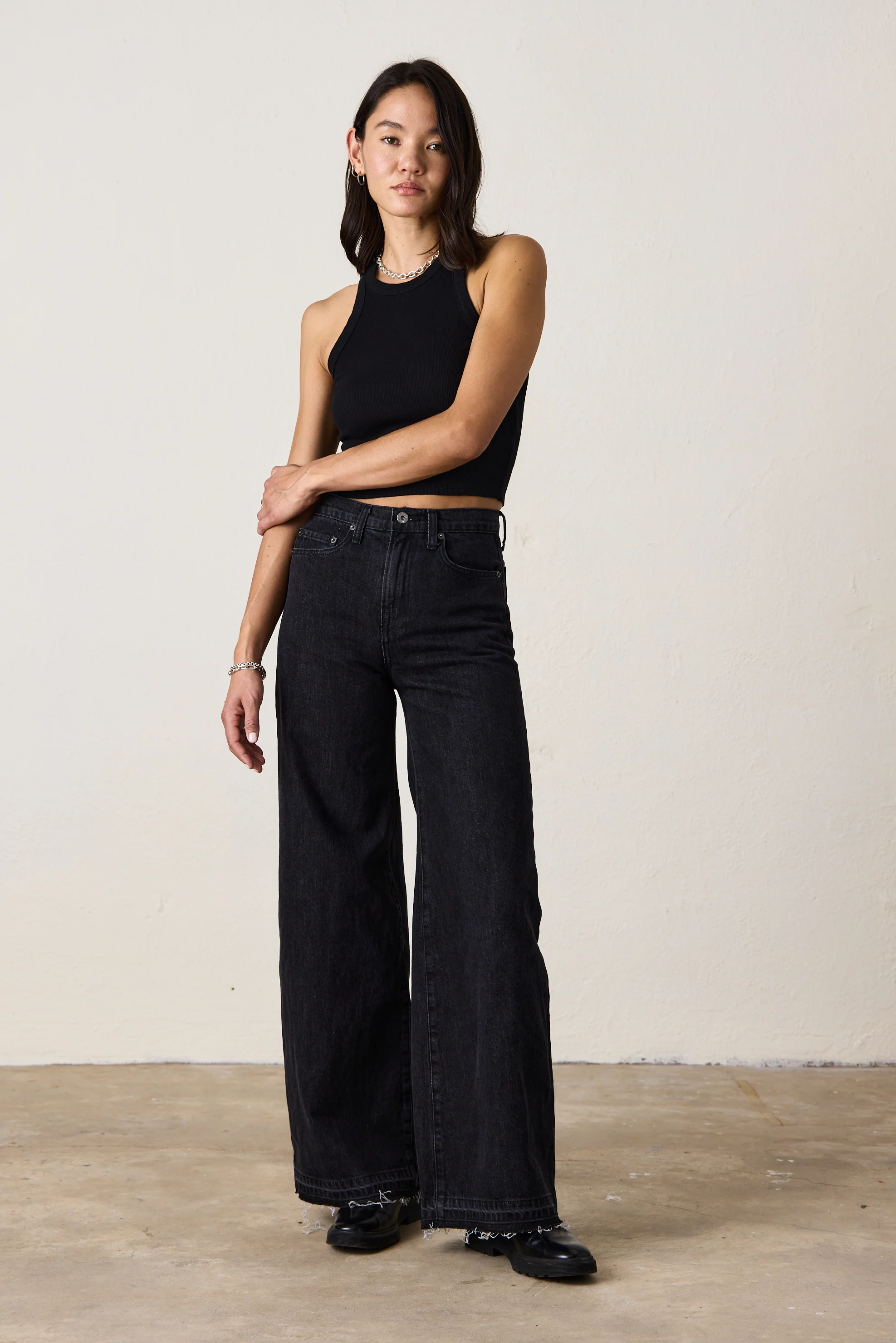 DELTA HIGH WAIST WIDE LEG JEAN / NOIR WASH - Renuaun