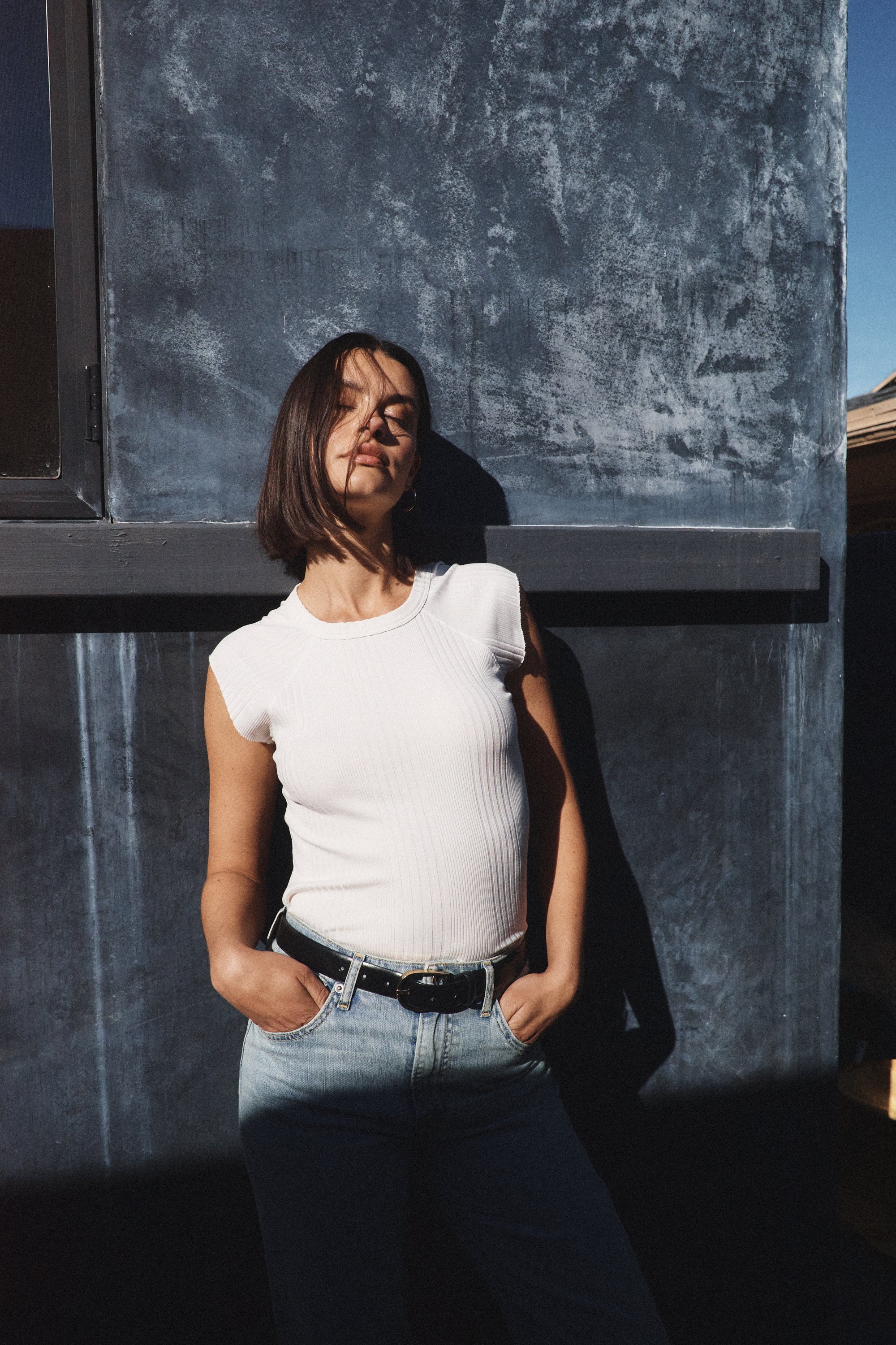 CHLOE FITTED VARIEGATED RIB TEE / SOFT WHITE - Renuaun