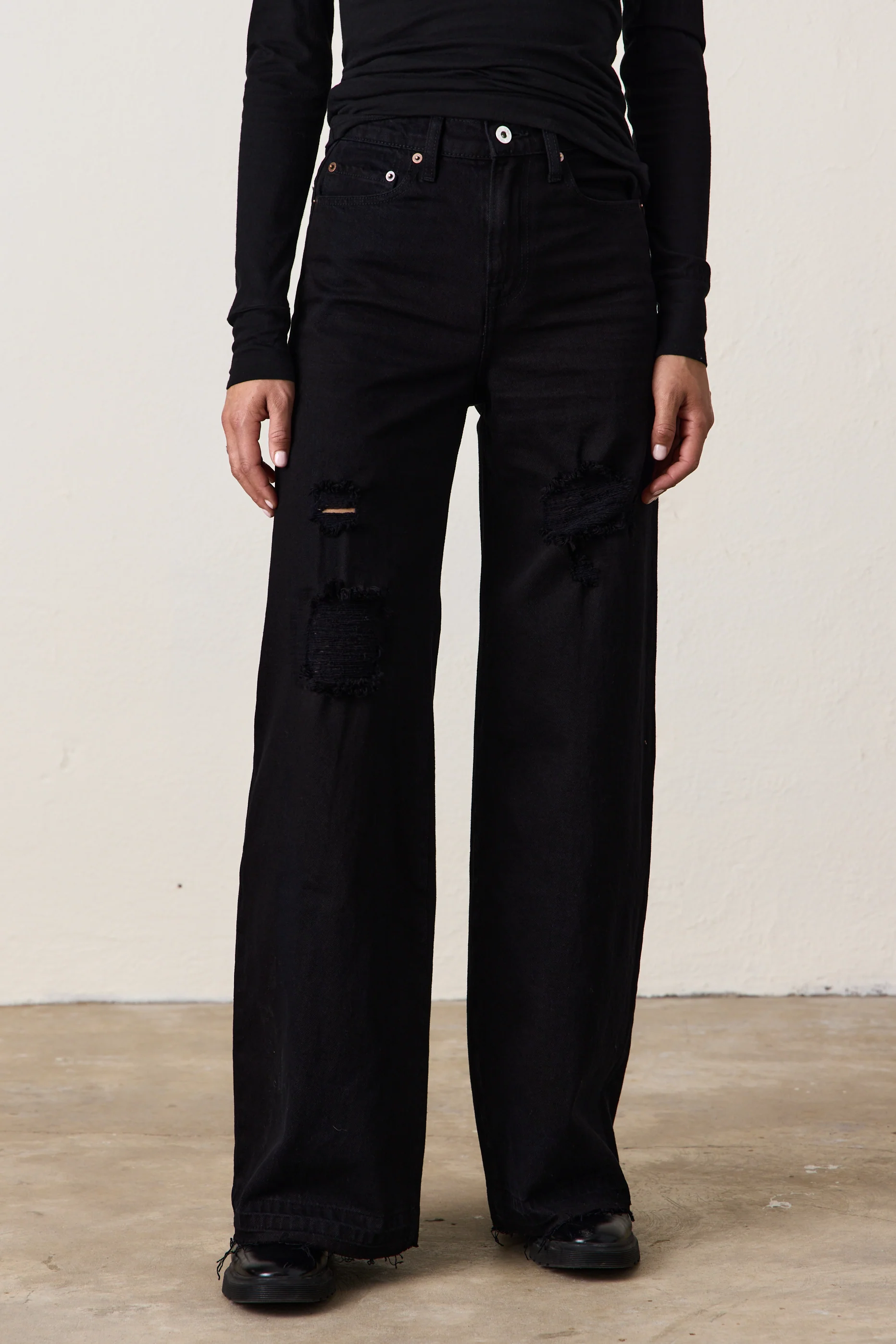 DELTA HIGH WAIST WIDE LEG JEAN / OVERDYE BLACK DESTROY - Renuaun