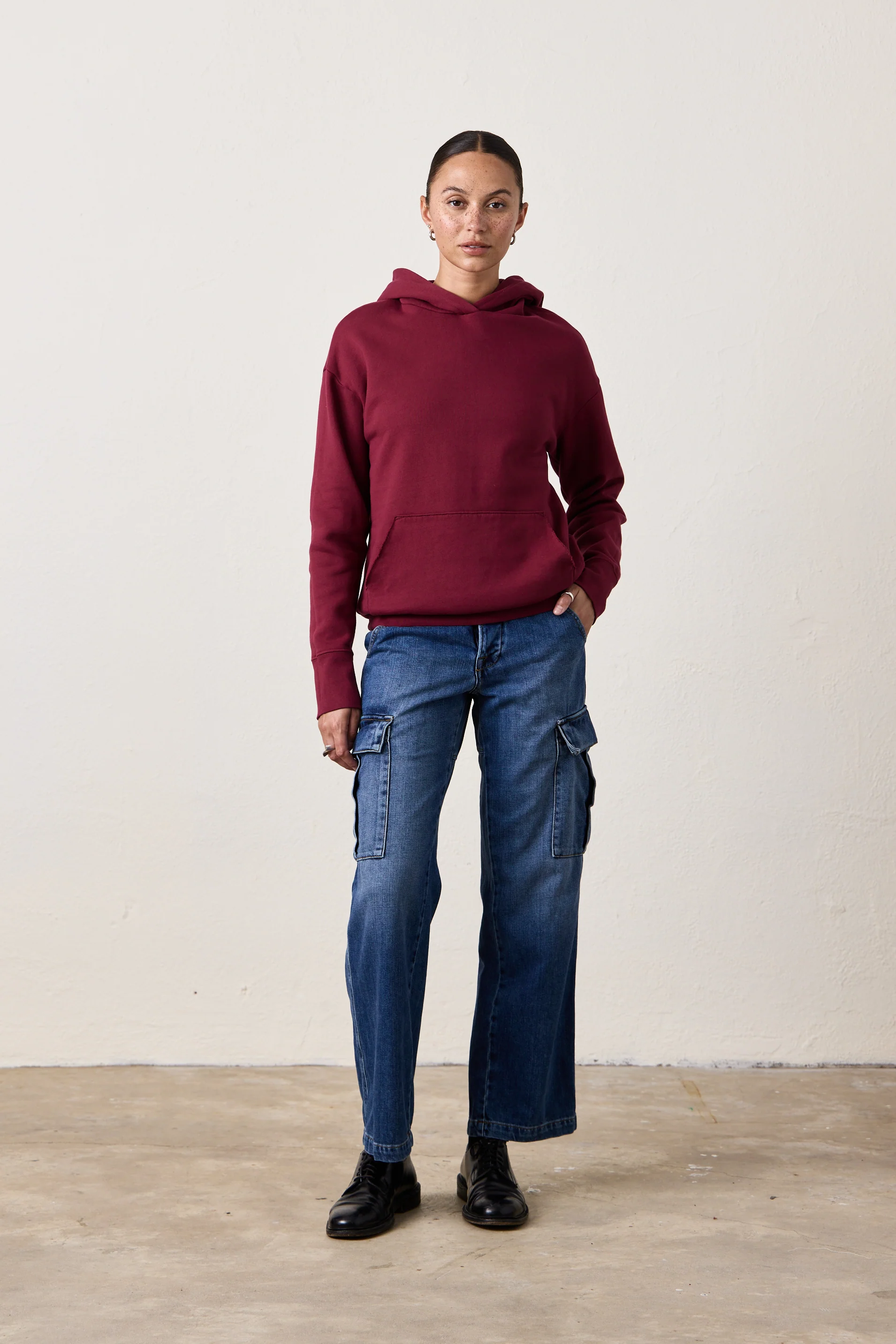 ELLIS RELAXED COZY FLEECE HOODY / DARK CHERRY - Renuaun