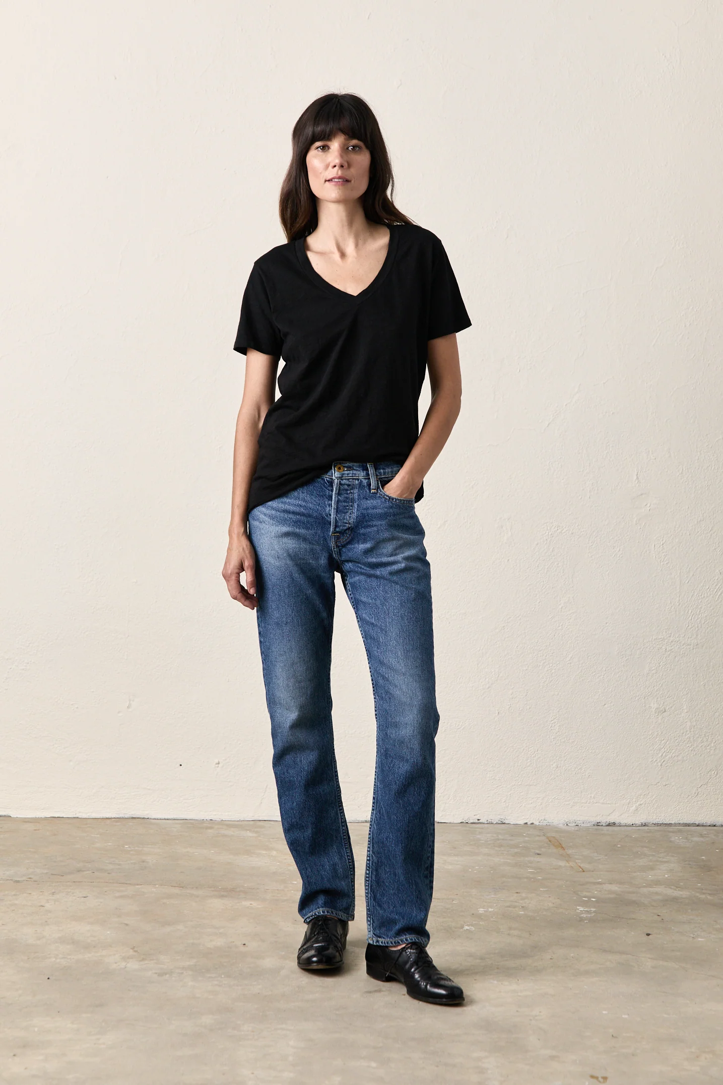 CORA RELAXED SLUB JERSEY V-NECK TEE / BLACK - Renuaun