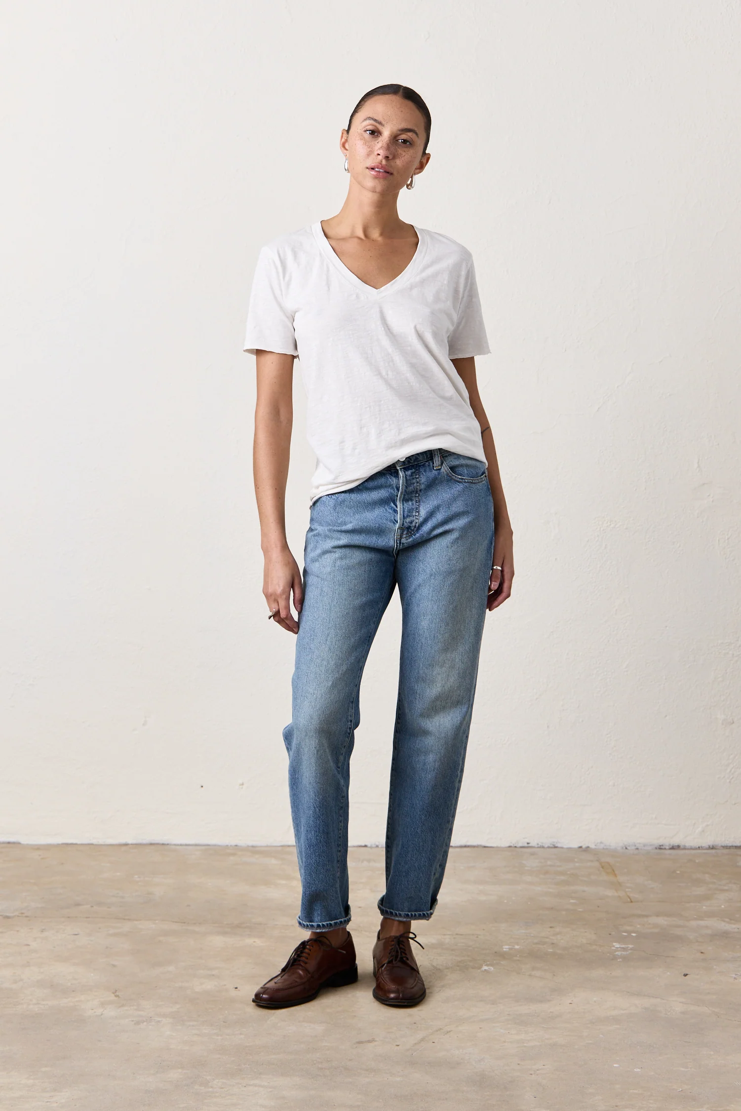 CORA RELAXED SLUB JERSEY V-NECK TEE / SOFT WHITE - Renuaun