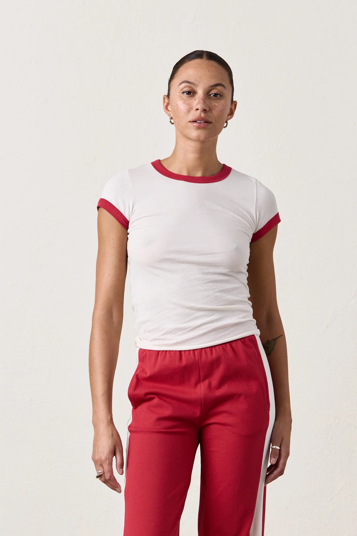 BODHI FINE JERSEY RINGER BABY TEE / IVORY/RED - Renuaun