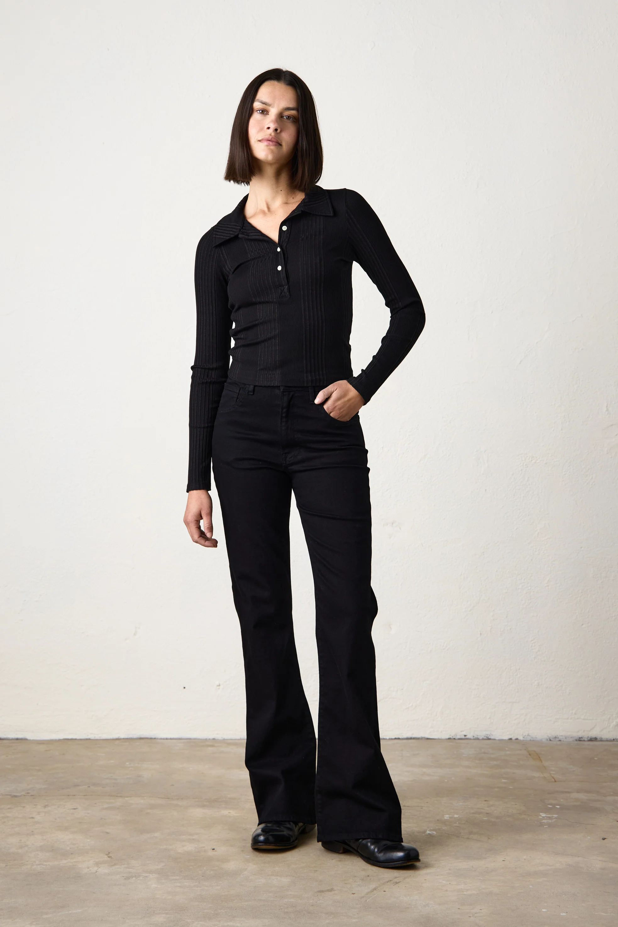 ALI FITTED VARIEGATED RIB POLO / BLACK - Renuaun