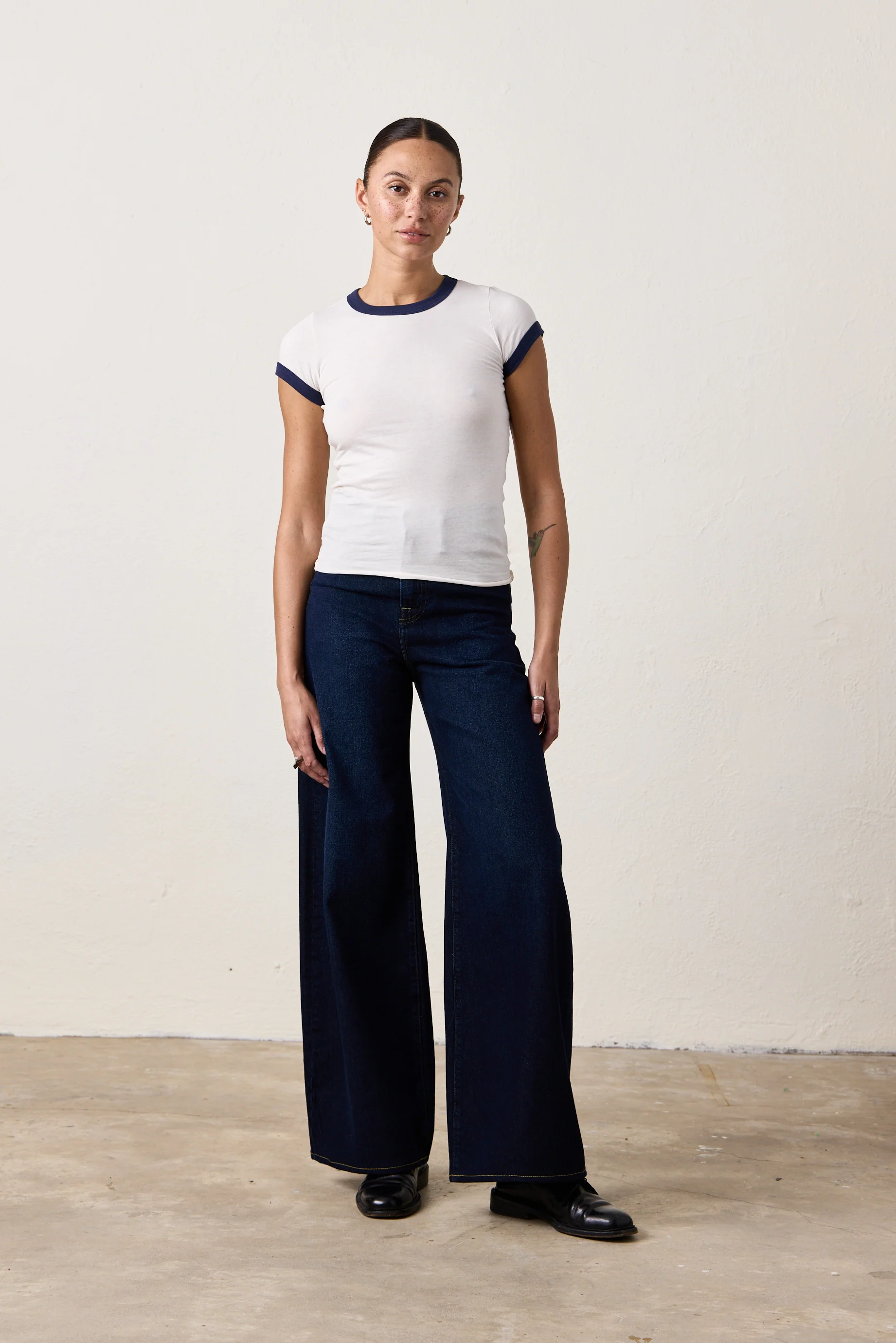 DELTA HIGH WAIST WIDE LEG JEAN / OVERCAST WASH - Renuaun