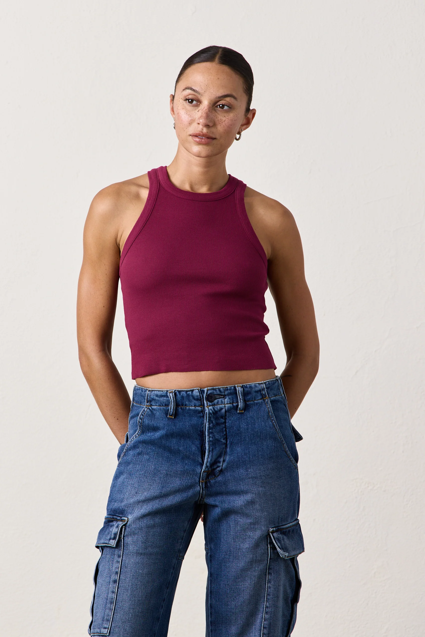 AMAYA FITTED CROP RIB TANK / DARK CHERRY - Renuaun
