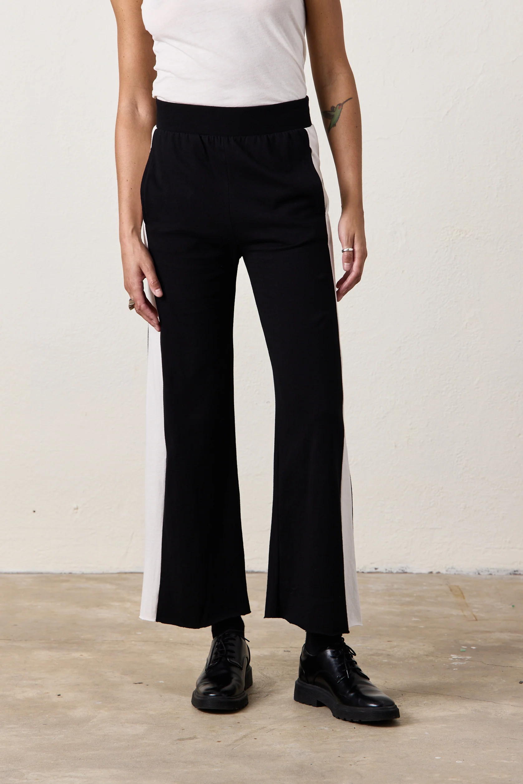 RILEY WIDE LEG JERSEY PANT / BLACK/IVORY - Renuaun