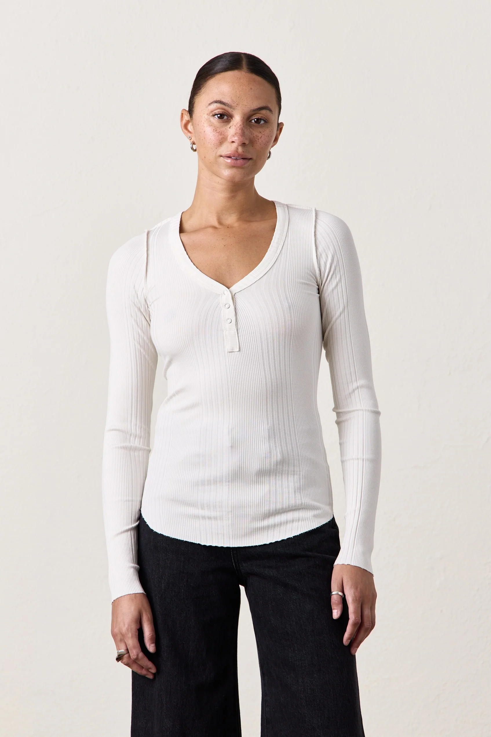 CODY VARIEGATED RIB HENLEY / SOFT WHITE - Renuaun
