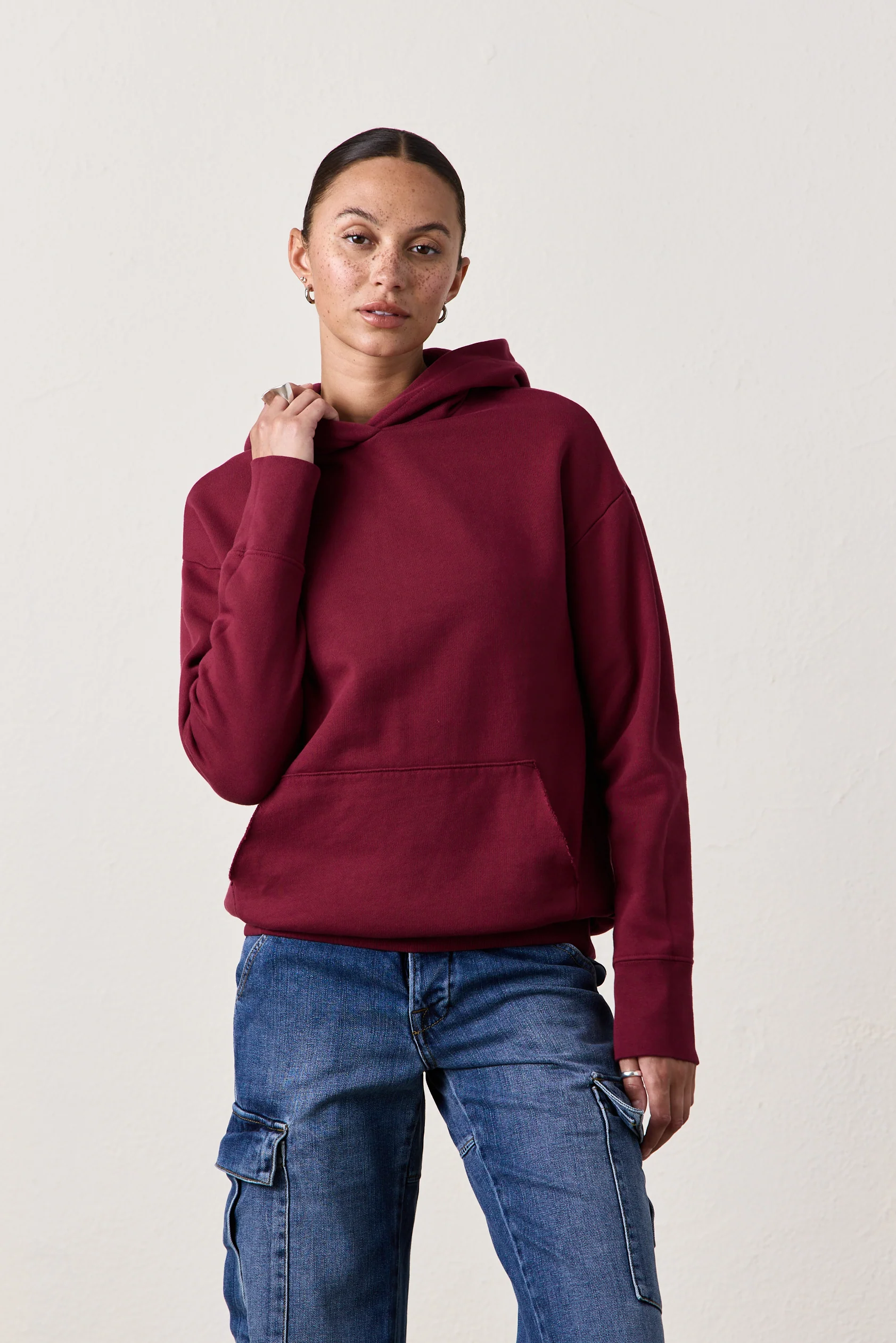 ELLIS RELAXED COZY FLEECE HOODY / DARK CHERRY - Renuaun