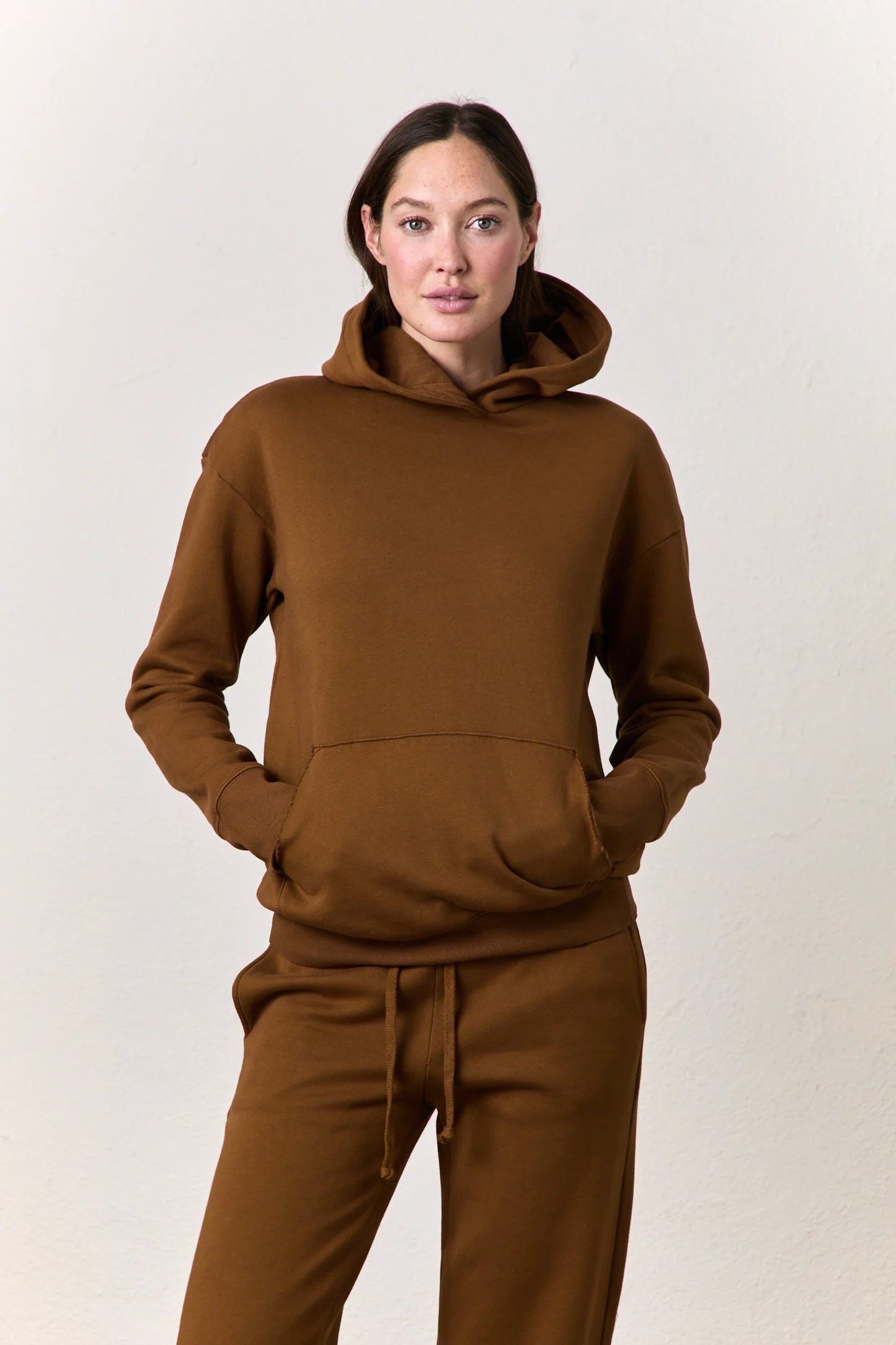 ELLIS RELAXED COZY FLEECE HOODY / ESPRESSO - Renuaun